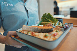 This chic modernist café gets cute with its platings of modern Thai food