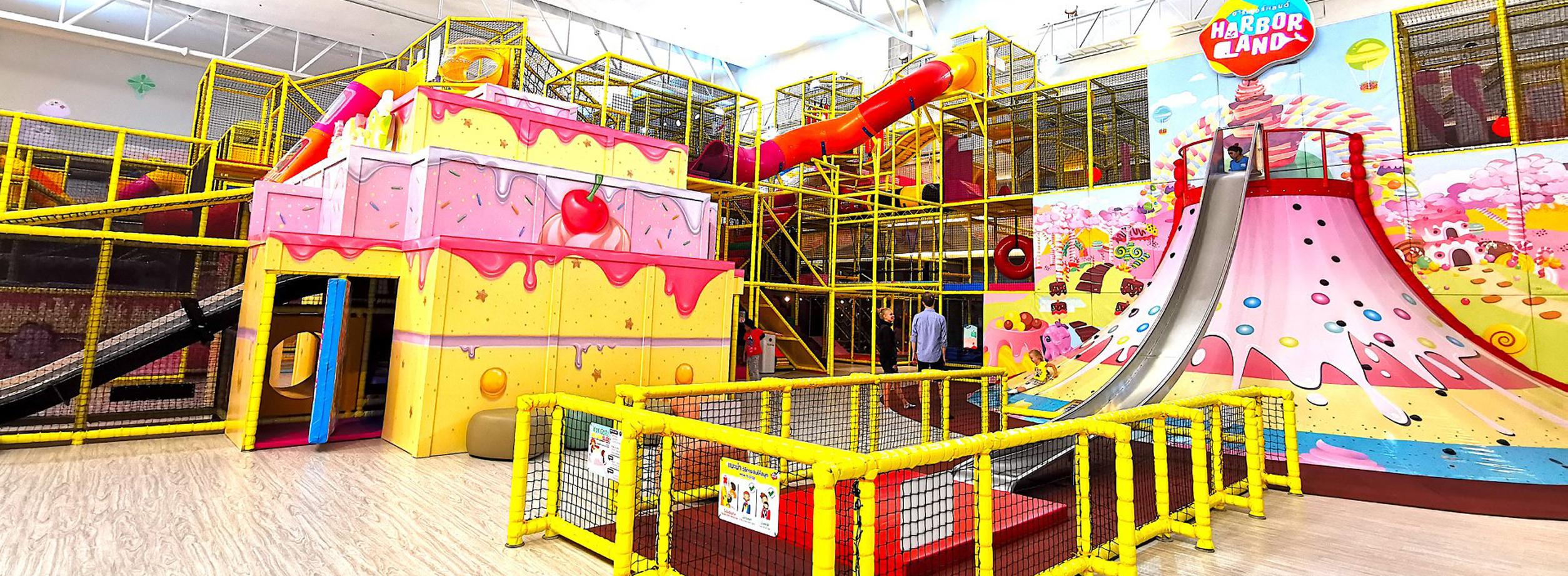 A world class indoor playground opens at Gateway Ekamai