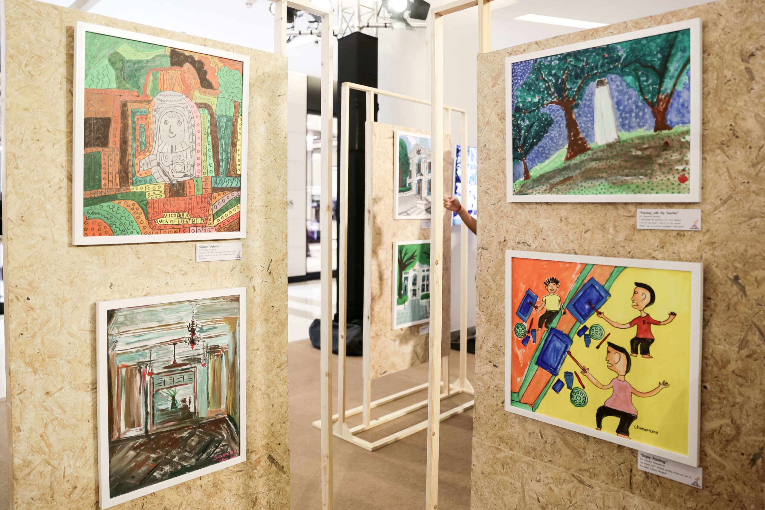 This recent art exhibition empowered youth representatives from the Autistic Thai Foundation