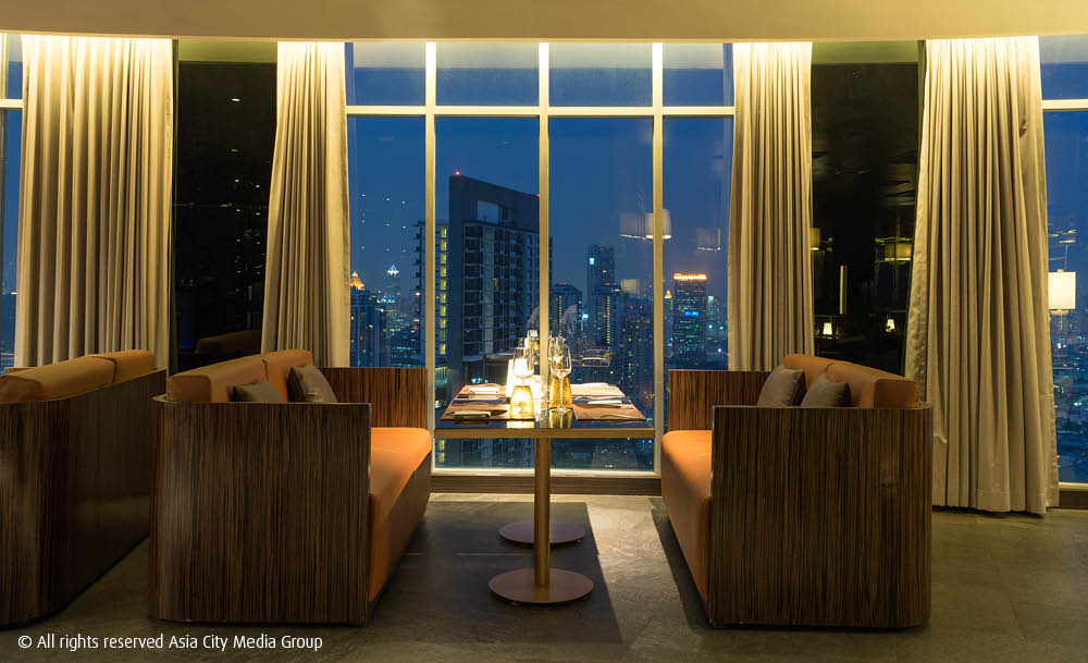 Zoom Sky Lounge