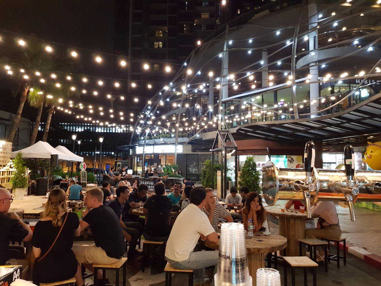 Drink craft beer under the stars at this pop-up outdoor bar