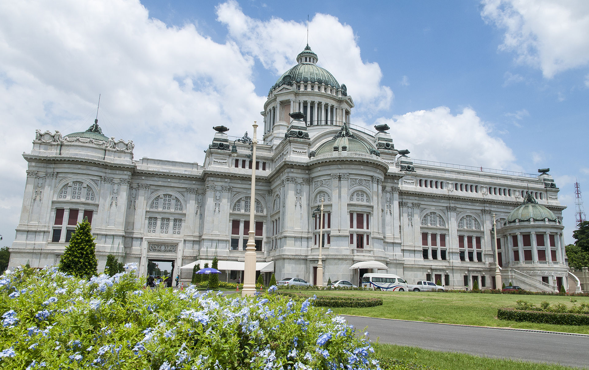 Ananta Samakhom Throne Hall will close to the public at the end of this month