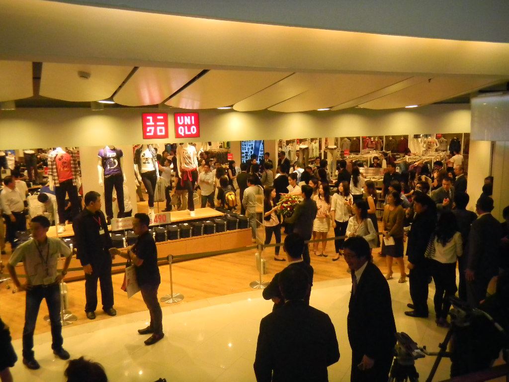 Uniqlo opens its first Bangkok store today (Sep 9) at CentralWorld