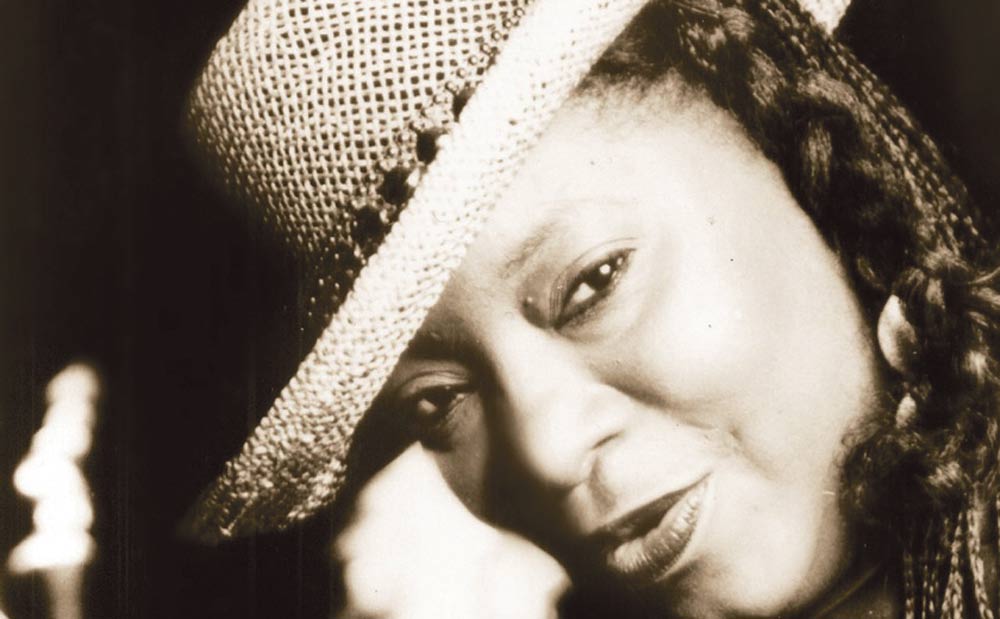 Powerful Jazz Singer Alice Day is Back at The Living Room - BK Magazine ...