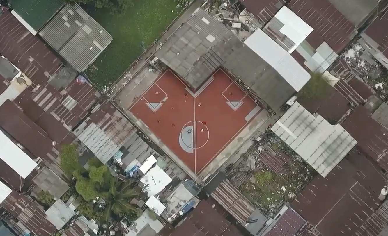Khlong Toei’s unusually shaped football pitches make Time Magazine’s “25 Best Inventions of 2016”