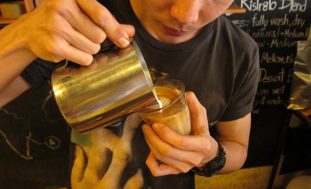 Thai barista wins World Latte Art Championship