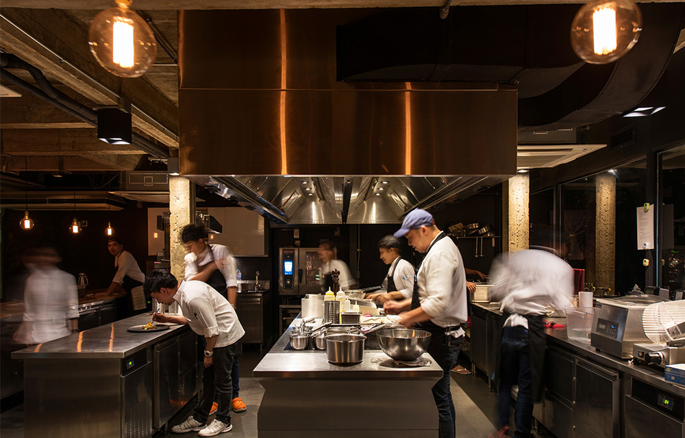 Aston: Dining Room & Bar
