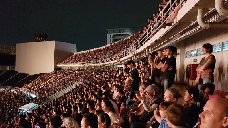 There’s a petition going on right now against Thaiticketmajor and BEC-Tero for overselling Coldplay tickets