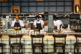 10 must-try places to eat, shop and stay if you’re traveling in Bangkok with your Mastercard®