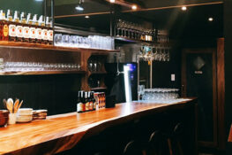 This Ekkamai restaurant serves unique Japanese-Italian fusion and rare craft beer from Chiba Prefecture