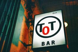These places will deliver alcohol right to your doorstep