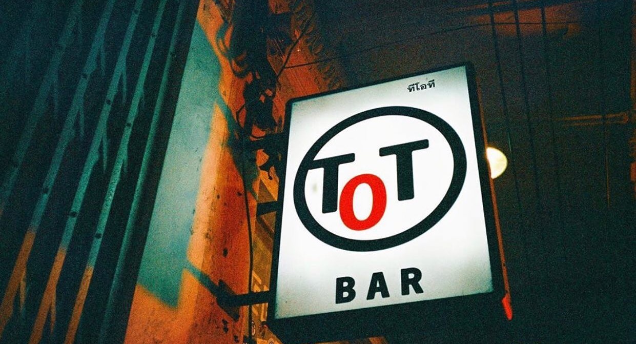 These places will deliver alcohol right to your doorstep