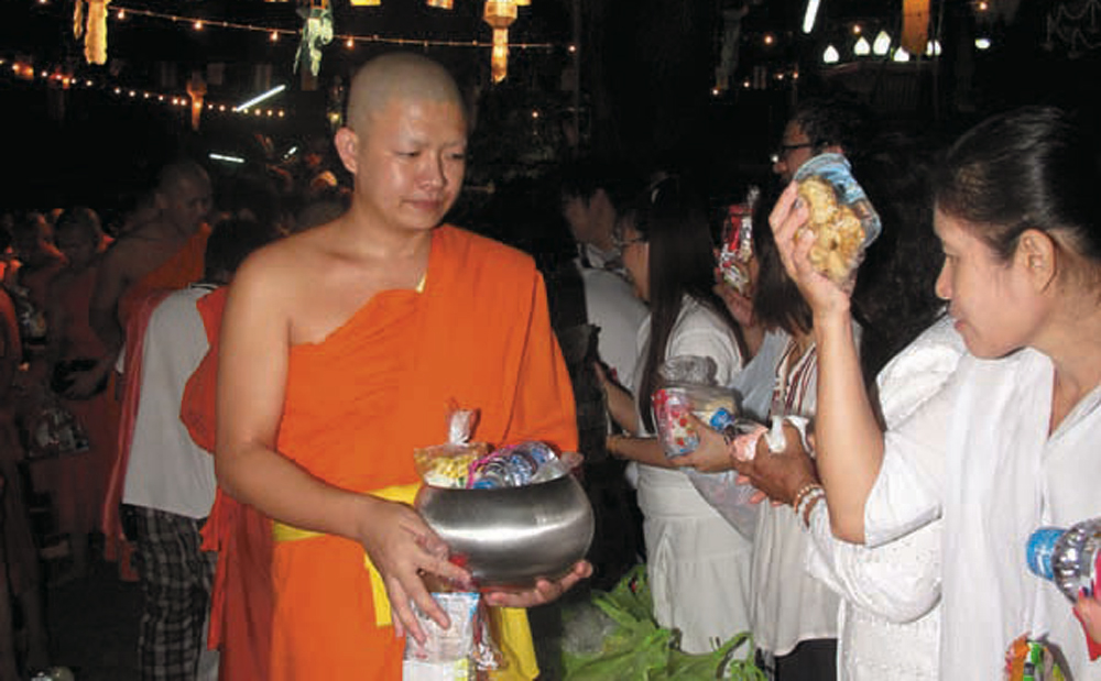 Phrae’s ‘Fuen Heed Hoi Peng Pood’ Alms-Giving Festival Returns on August 20