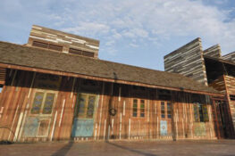 Ubon Ratchathani Welcomes Another Old-School Market, Zuenwan