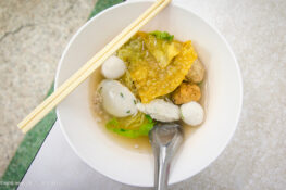 This old-school noodle shop is one of the first Thai restaurants to accept bitcoin payment