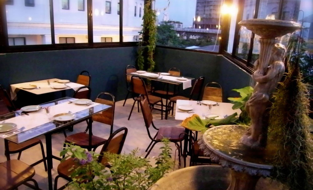 Garden of Dream serves up Western home cooking and cool vintage decor