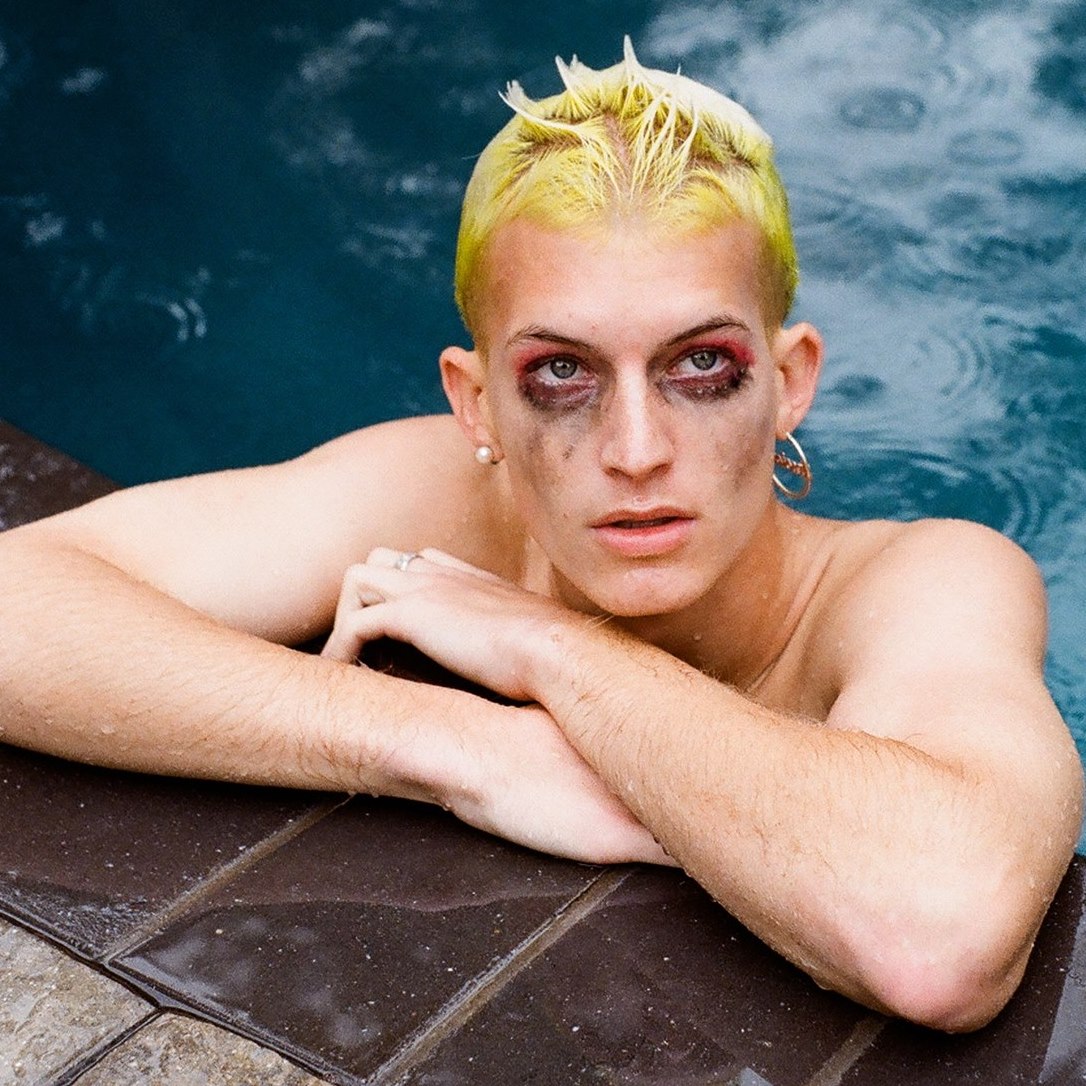 Bedroom pop poster boy Gus Dapperton cruises into Bangkok
