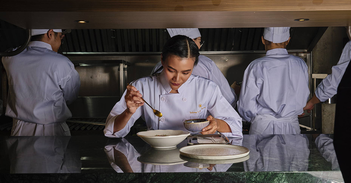 New Thai-Italian eatery and wine bar opens in Mahatun Plaza