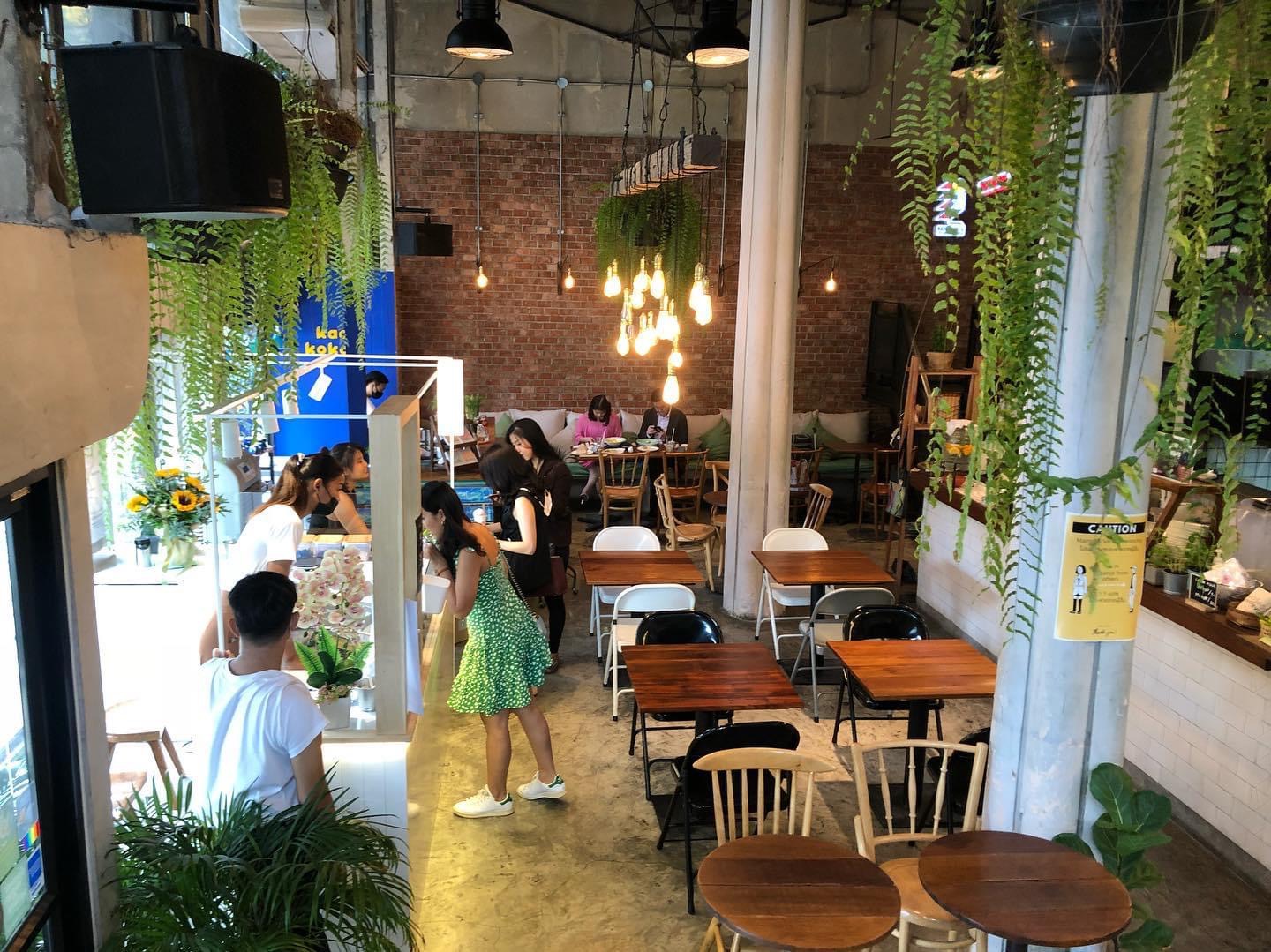 Try vegan wines, chocolate, and ice cream at Thonglor’s plant-based oasis