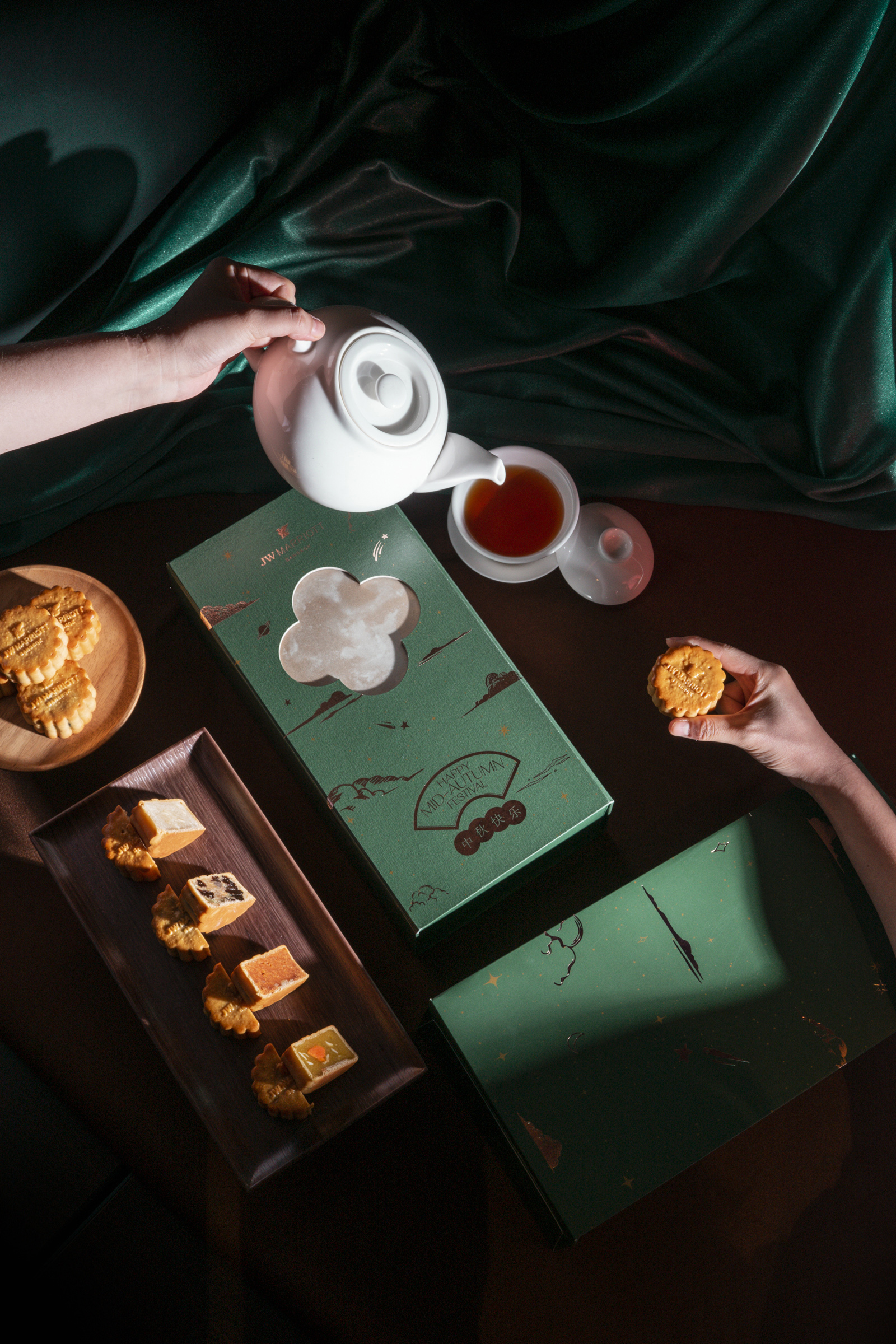 This new range of mooncakes pays homage to the richness of Chinese culture (in both flavor and style)