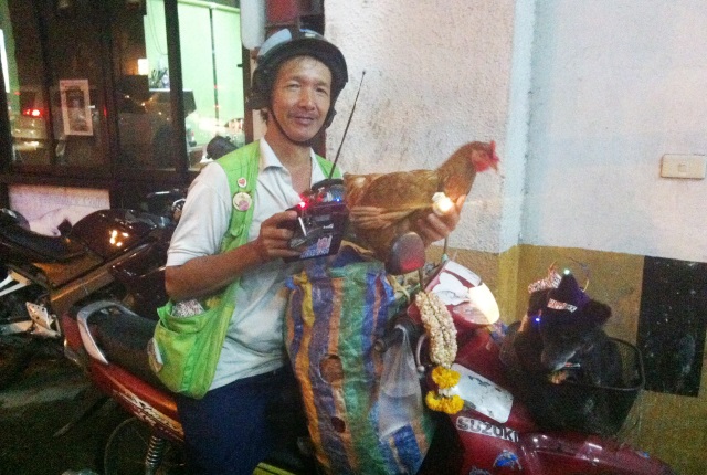 Loong Yim and his gang of pets roam the Bangkok streets looking to put a smile on people’s faces