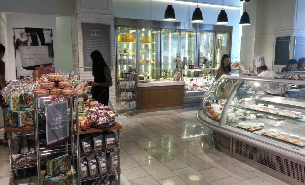 Dean & Deluca Mahanakhon Cube