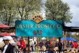 London oyster and prosecco specialist comes to Thonglor