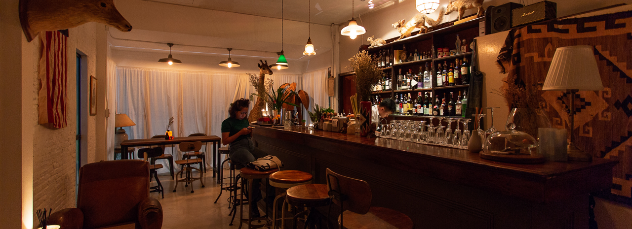 Middle Bar
