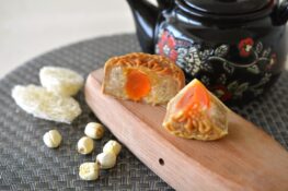 Celebrate family and the year’s abundance with Dusit’s designer mooncakes