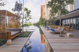 Feel like you’re living in the CBD with a staycay at Oakwood Premier OUE