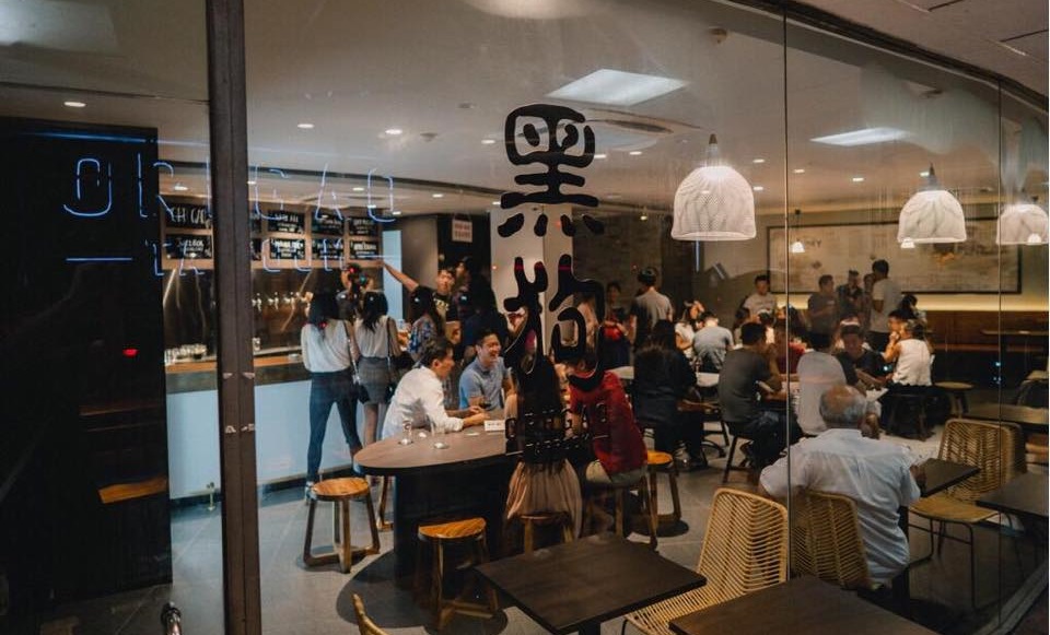 This new craft beer bar in Bukit Timah is a kopitiam by day