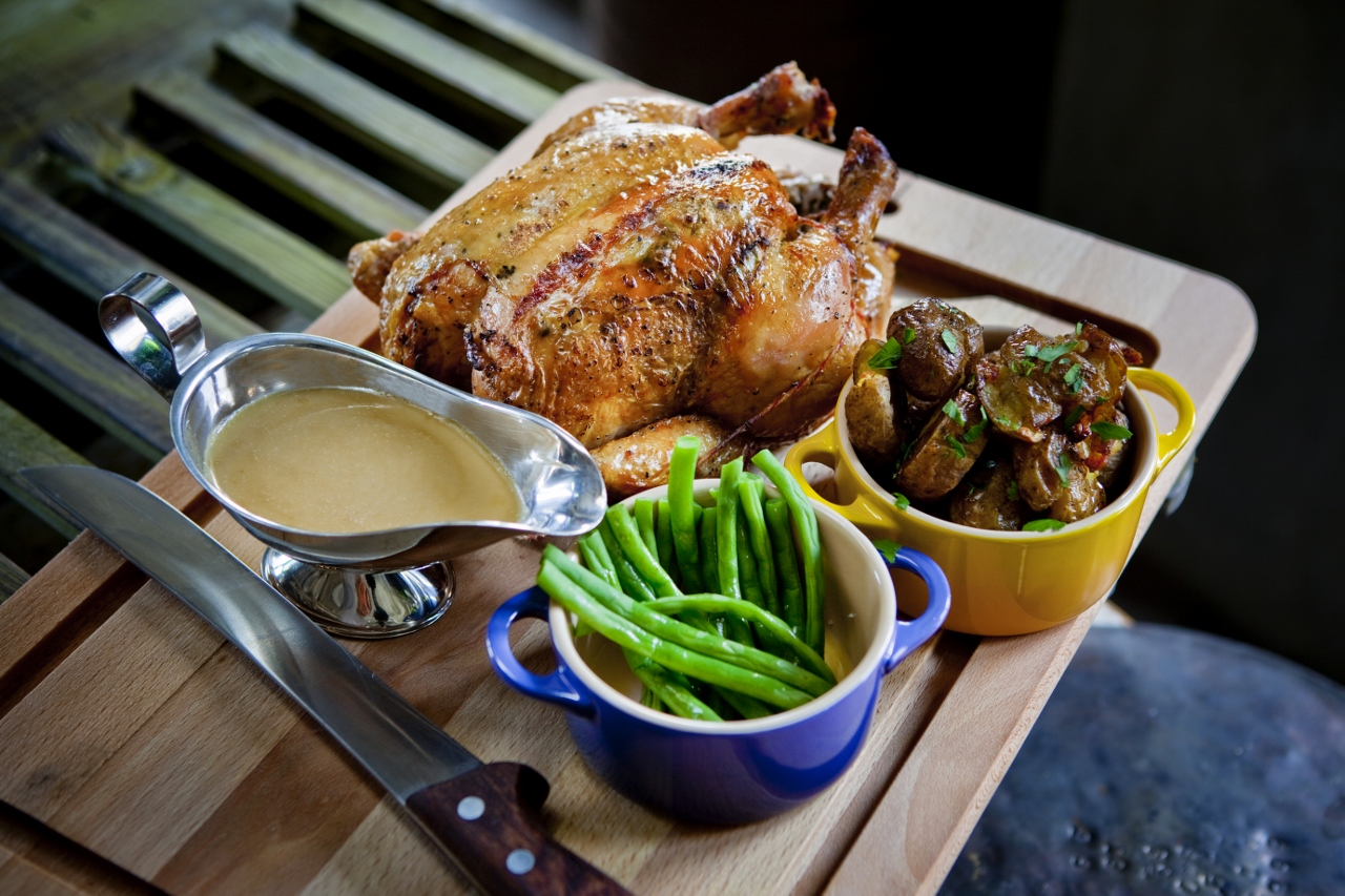 NEW! on The Dish: New I-S Lunch, Brunch & Buffet Guide, fresh eateries and excellent wine events