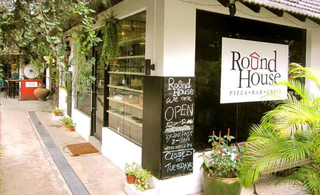 Local celeb Vernetta Lopez opens new restaurant Roundhouse Pizza, Bar & Grill on Turf Club Road
