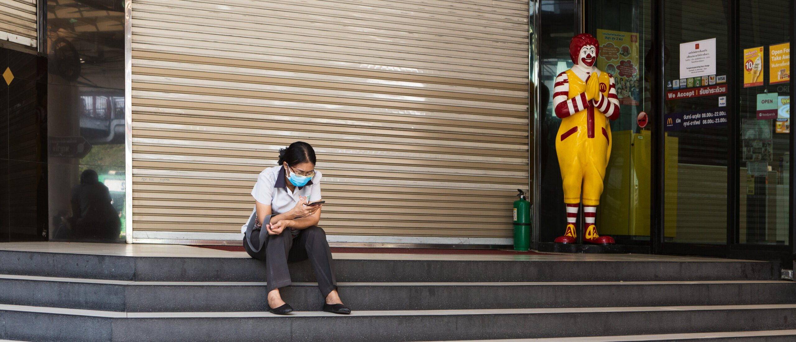 Bangkok partially bans dining in restaurants, restricts travel as outbreak worsens
