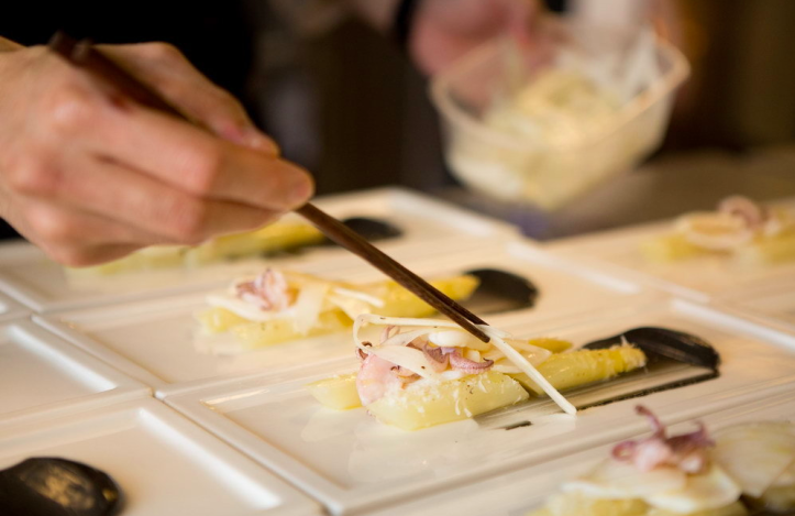 Ku De Ta welcomes guest chef Hideaki Sato for a French-Japanese dinner