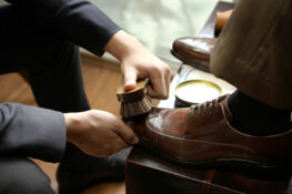 Every guy in Bangkok needs to know these shoeshine specialists