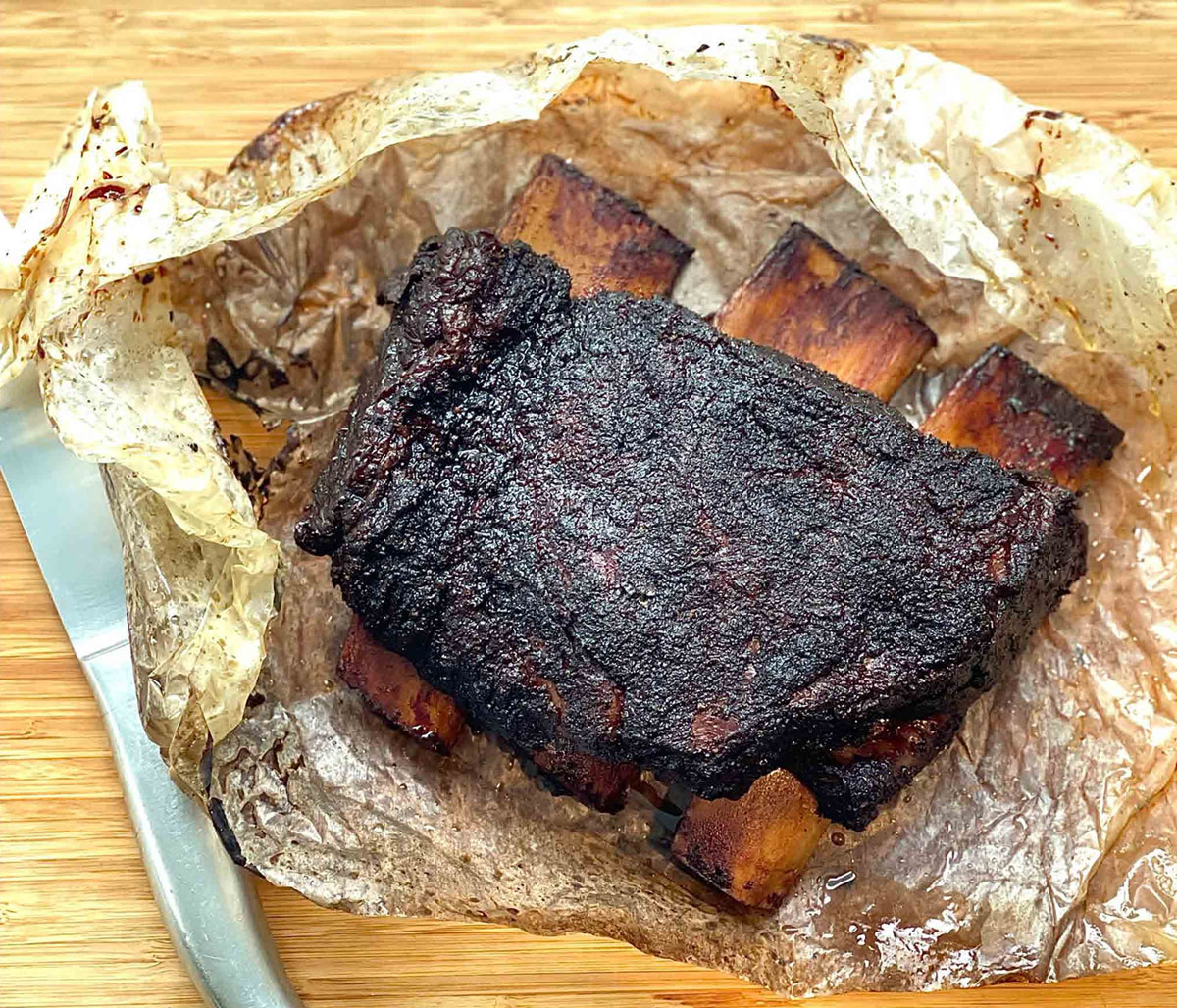 Suhring brother teams up with wife to launch barbecue venture