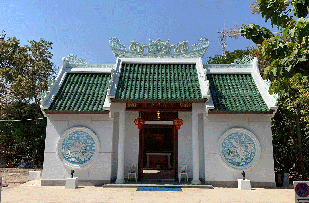 Endangered Bangkok shrine’s caretaker, supporters unimpressed by replacement