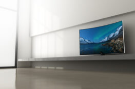Local tech bloggers share 5 tips to pick your next-gen TV