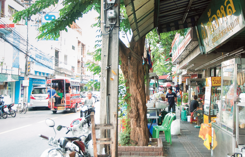 8 reasons St. Louis Soi 3 is a secret street-food gem