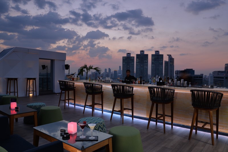 Vanilla Sky Rooftop Bar