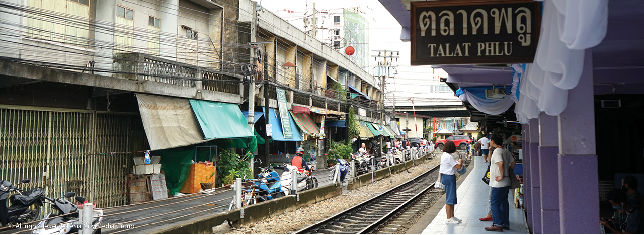 This old neighborhood across the river has an amazing street food scene
