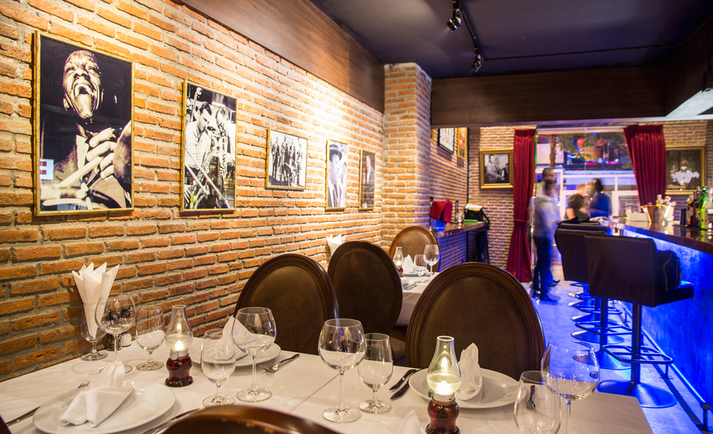 Wolff’s Jazz Bar and Restaurant