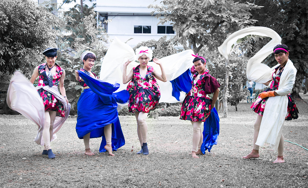 What happens when you leave these ladyboys alone with fabrics