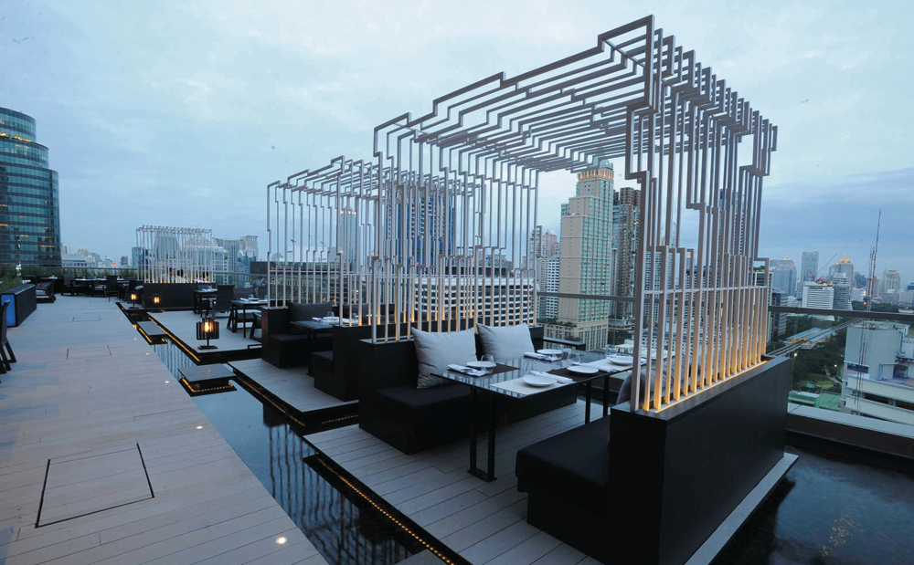 Special Cocktails, Wine and Champagne Buffets on Offer at CentralWorld’s Rooftop Restaurant Zense