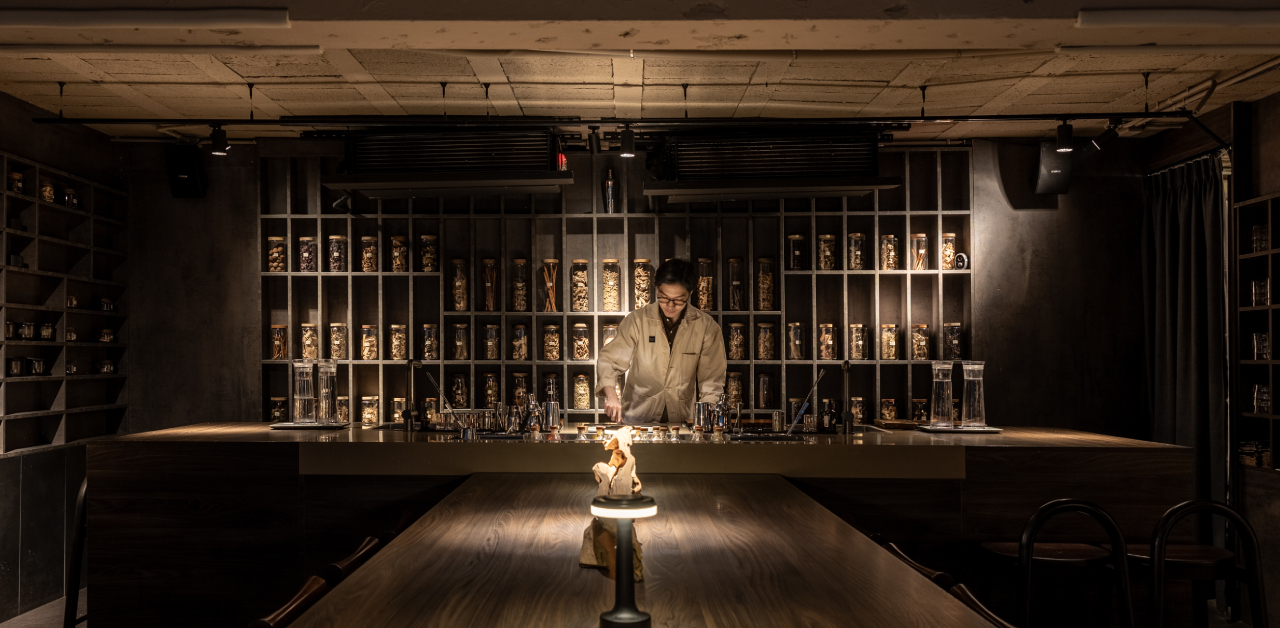 7 Bangkok bars rank in Asia’s 50 Best Bars 2025. Bar.Us and Dry Wave earn Top 5 rankings.