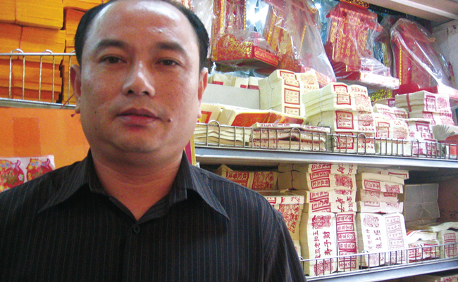 Joss paper maker Ong Meng Khoon