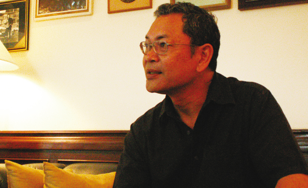 Author Tew Bunnag