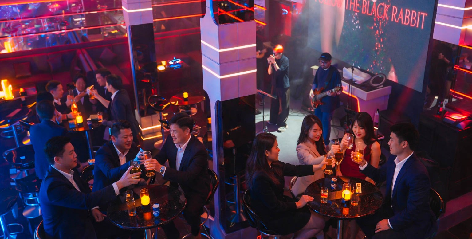 Ekkamai gets a new livehouse club with the opening of Black Rabbit